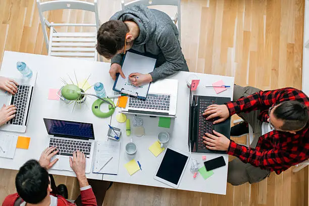 Emraay messaging App